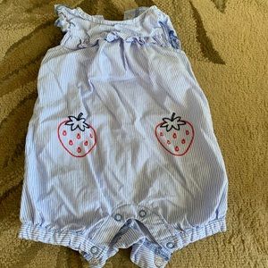 Strawberry carters outfit